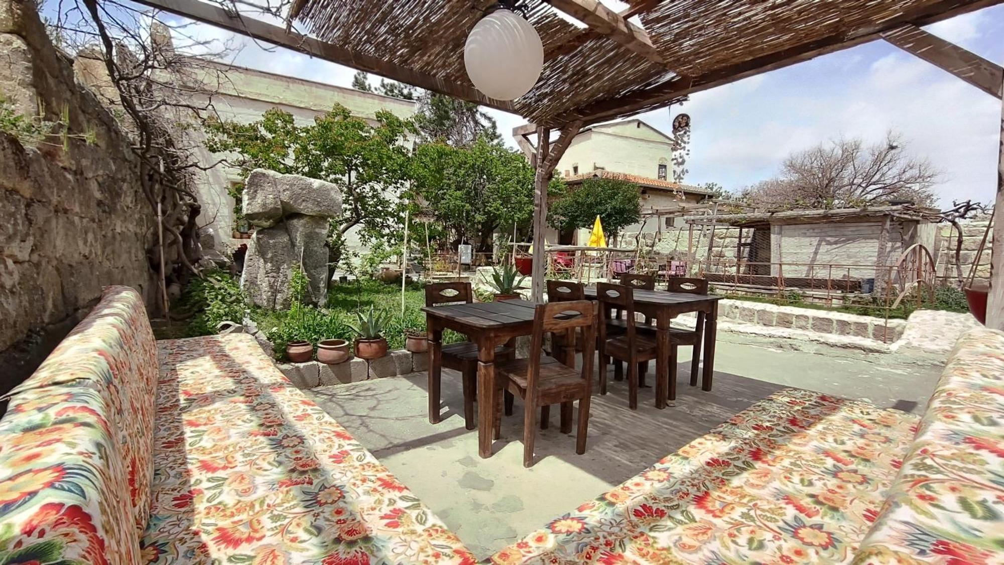 Armesos Cave Hotel Ürgüp Ngoại thất bức ảnh