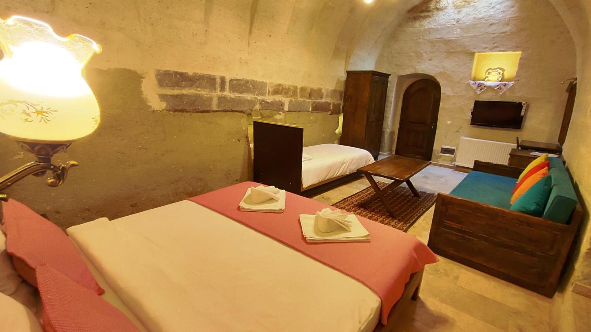 Armesos Cave Hotel Ürgüp Ngoại thất bức ảnh